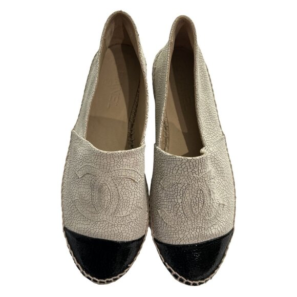 Chanel CC Crackled Leather Espadrilles in Beige - Picture 2 of 8